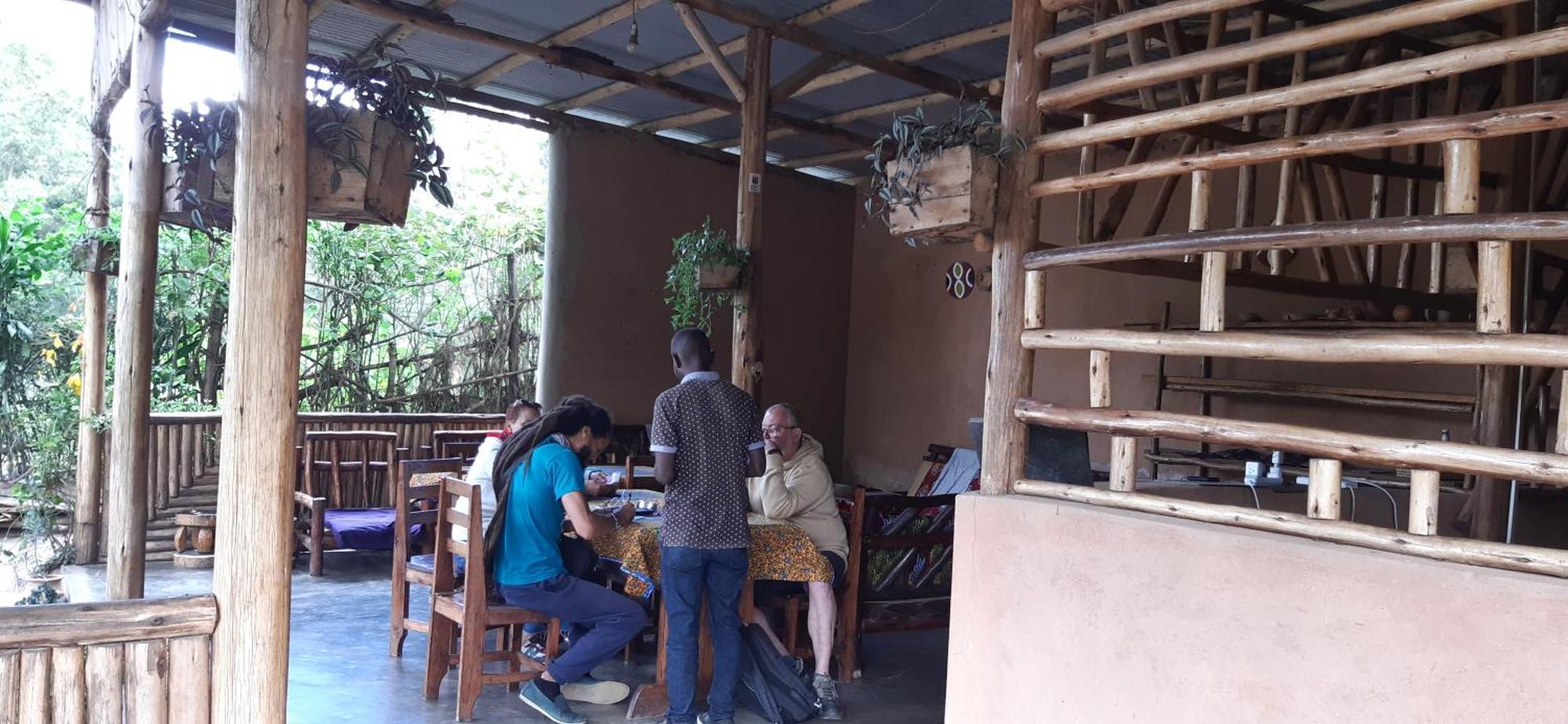 Om Hostel Bunyonyi Kabale Extérieur photo