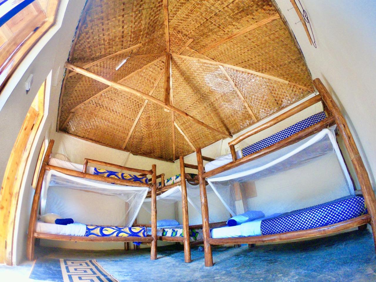 Om Hostel Bunyonyi Kabale Extérieur photo