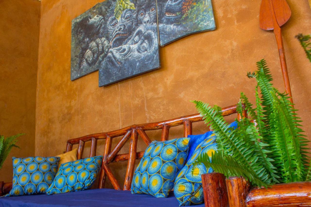 Om Hostel Bunyonyi Kabale Extérieur photo